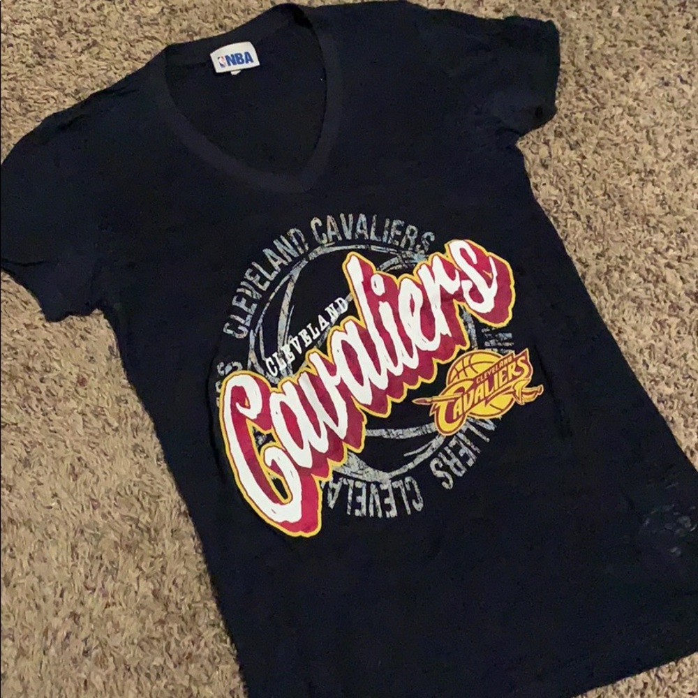 🤯 8 for $20 Small Navy Cavaliers Tee